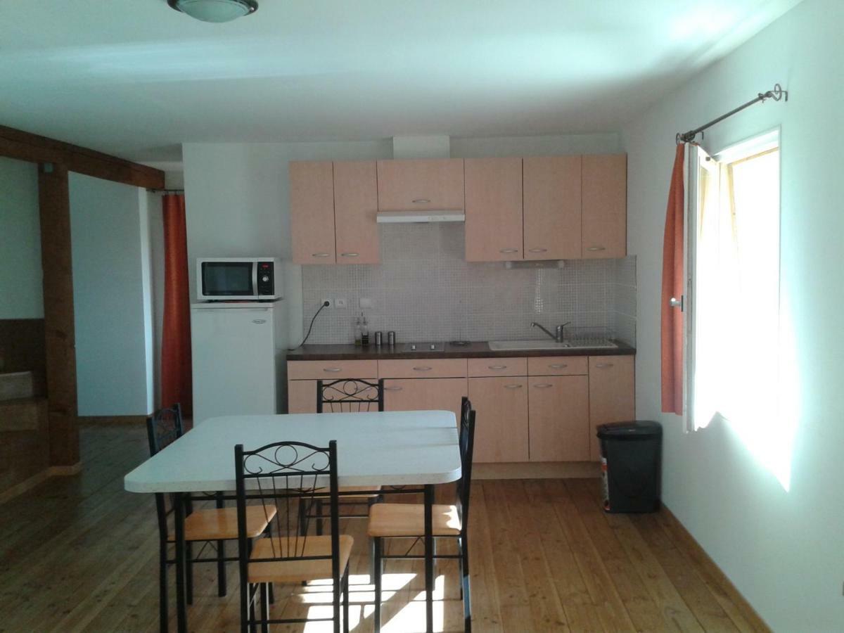 Ferienwohnung Le Bon Air Est Dans Le Pre Champagnac  Exterior foto